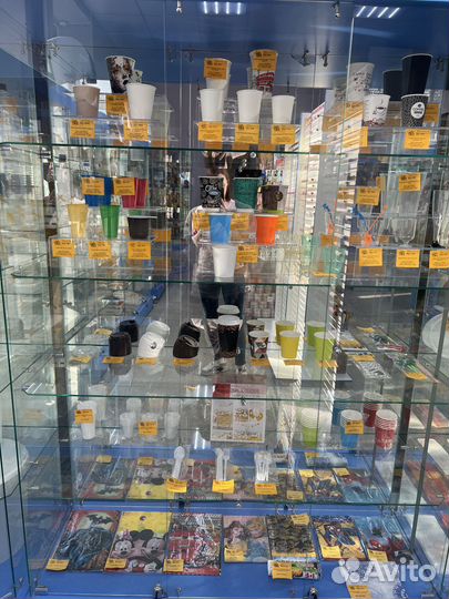 Одноразовая посуда для сервировки стола