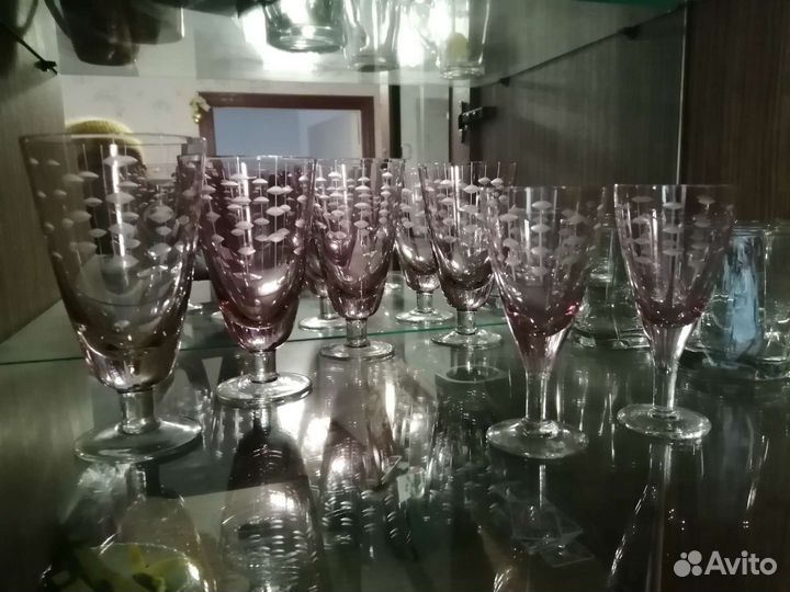 Фужеры и рюмки на ножке