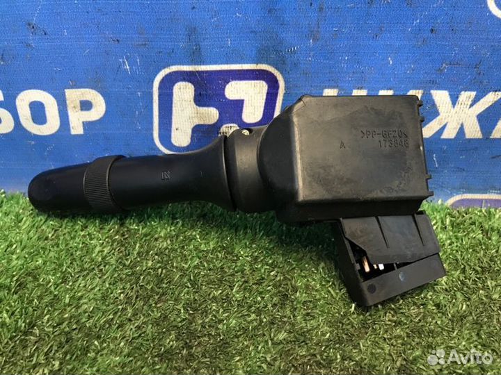 Переключатель стеклоочистителей Toyota Camry XV40