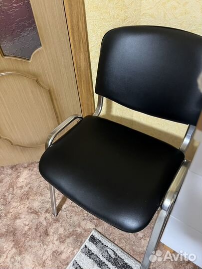 Стулья офисные