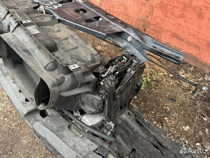 Продам телевизор в сборе для бмв F10