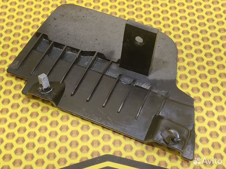 Брызговик задний правый Volkswagen Jetta JEM dgxa