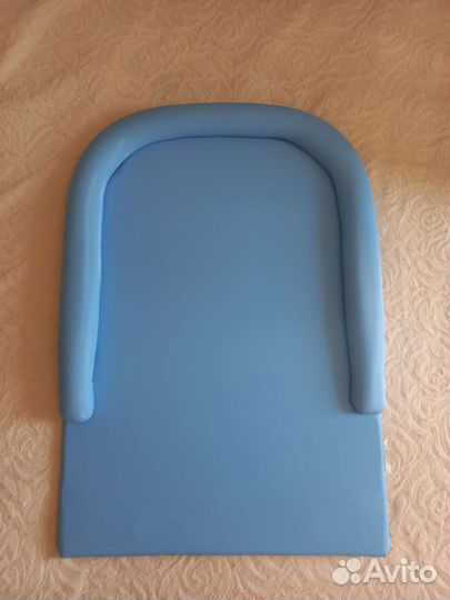 Пеленальная доска на кроватку