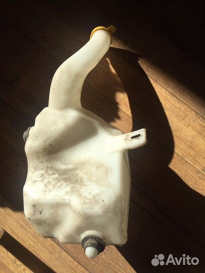 Бачек омывателя Opel Meriva 2008