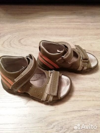 Сандалики б/у размер 24