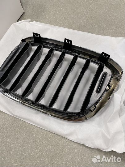 Декоративные решетки Ноздри BMW X3