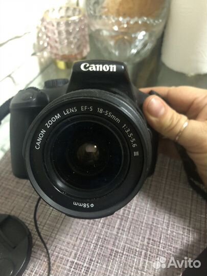 Зеркальный фотоаппарат Canon eos 1100D