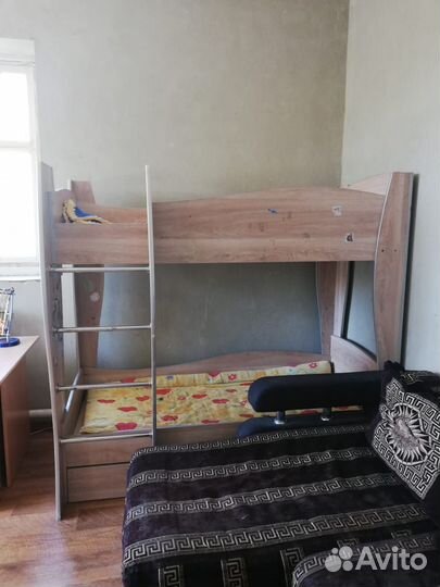 Кровать двухярусная бу