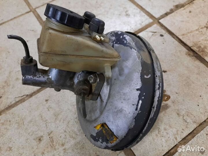 Главный тормозной цилиндр вакуум мерседес w190 201