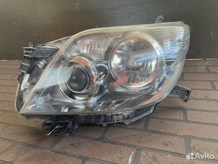 Левая фара toyota prado