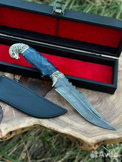 Нож из дамасской стали