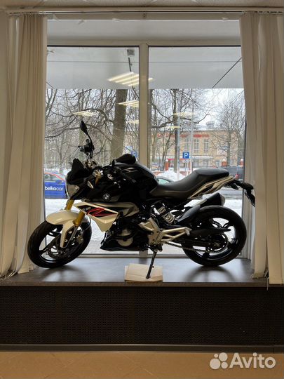 BMW G310R