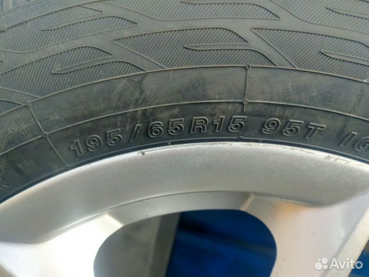 Yokohama IceGuard Stud IG65 195/65 R15