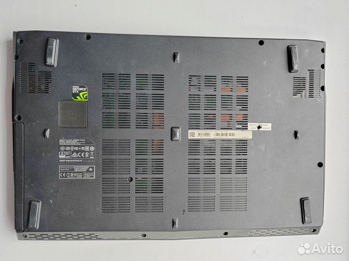 Ноутбук msi на запчасти (MS-16J6)