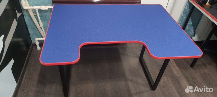 Игровой компьютерный стол