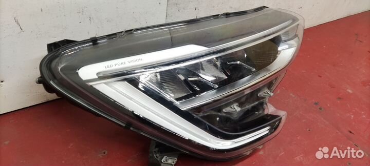 Фара передняя правая Renault Arkana