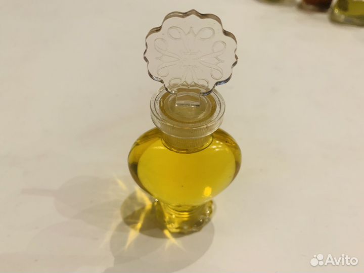 Коллекционный флакон Avon. Белые цветы винтаж