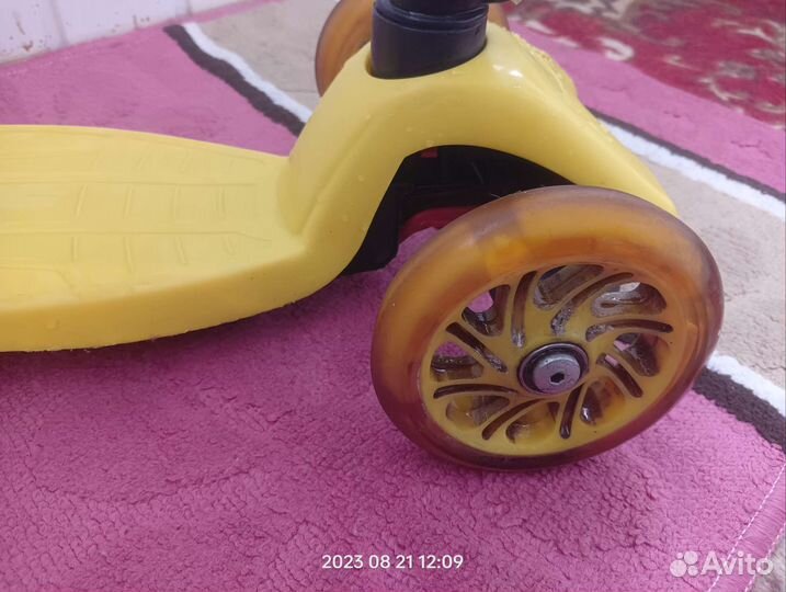 Самокат детский трехколесный