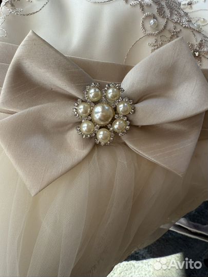 Шикарное итальянское платье с пышной юбкой