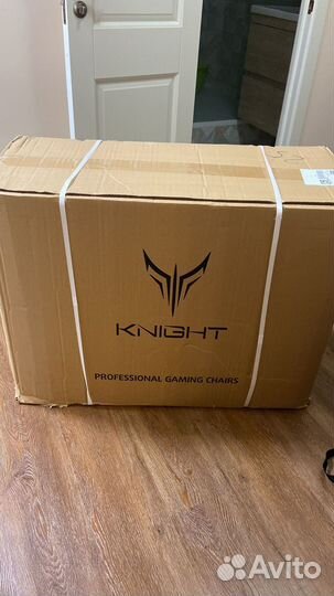 Компьютерное кресло knight outrider (новое)