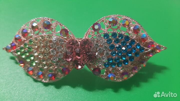 Заколка для волос со стразами