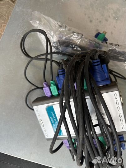 Dkvm switch