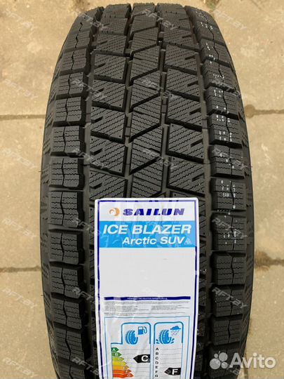 Sailun Ice Blazer Arctic SUV 225/65 R17