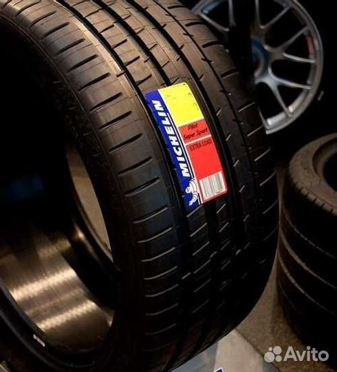 Michelin Pilot Super Sport 225/35 R20