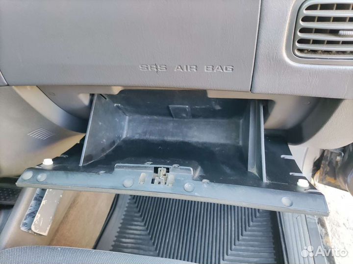 Бардачок Kia Sportage 1