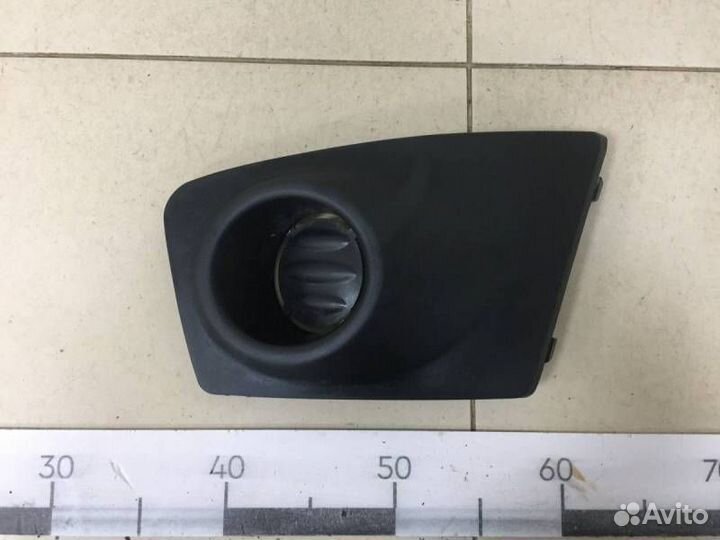 Накладка переднего бампера левая Mitsubishi L200 K