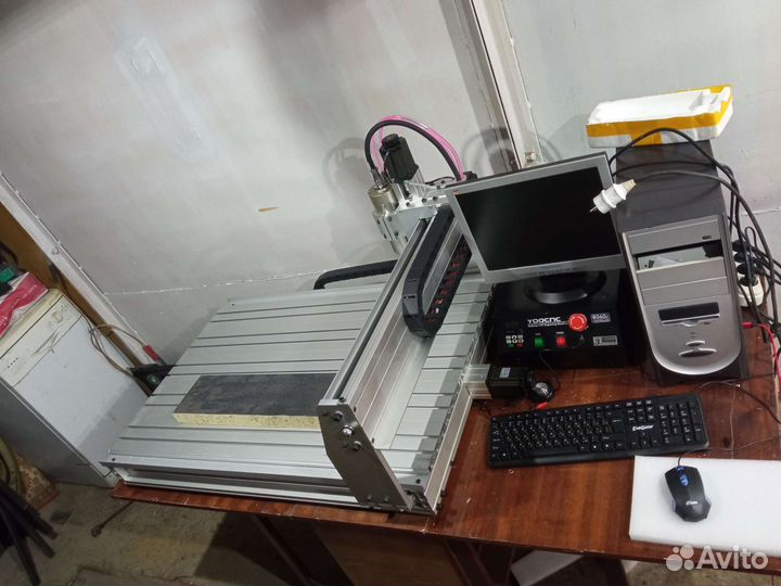 Фрезерный станок с чпу 8060