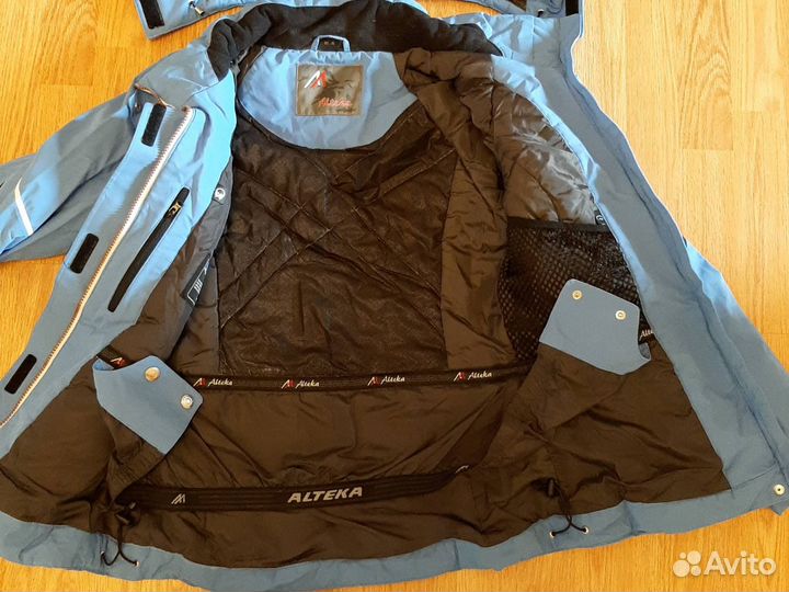 Куртка и брюки для девочки