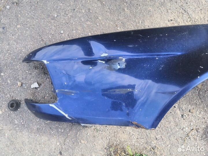 Крыло переднее левое бмв Е32 чуть под рехтовку