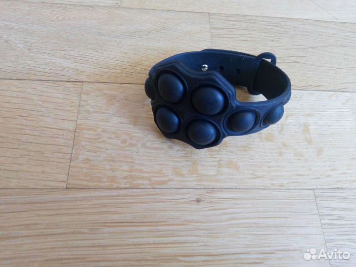 Новый браслет с поп-итом