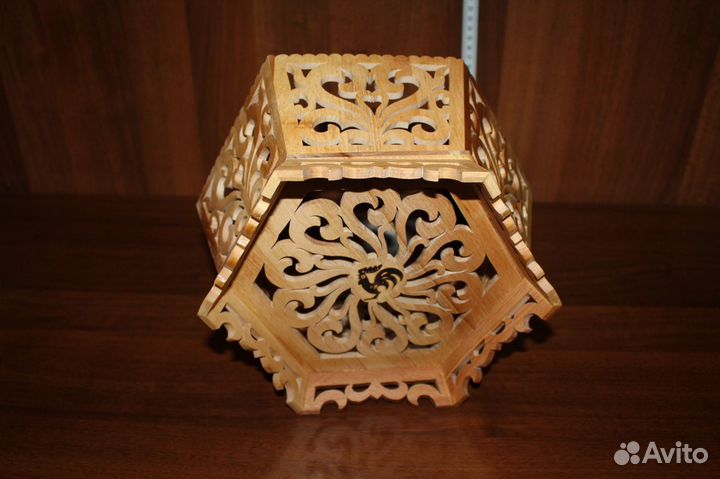 Ваза для конфет деревянная резная бук массив
