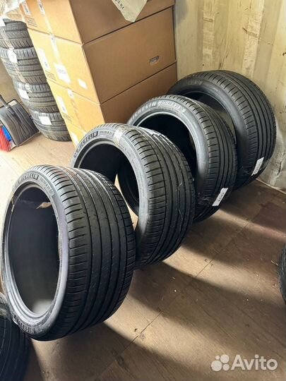 Michelin Pilot Sport 4 SUV 325/40 R22 и 285/45 R22