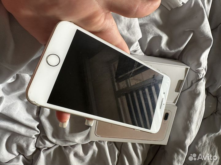 Телефон iPhone