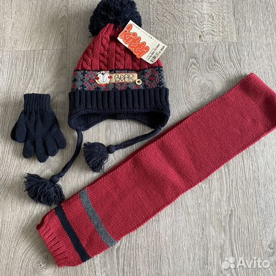 Комплект шарф, шапка и перчатки