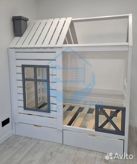 Кровать Домик