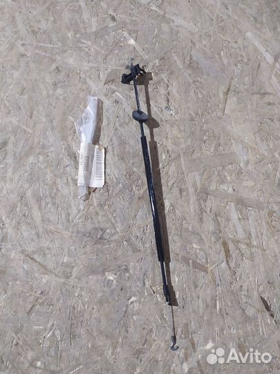 Трос открывания задней правой двери VW jetta 2006