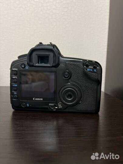 Зеркальный фотоаппарат Canon 5d body