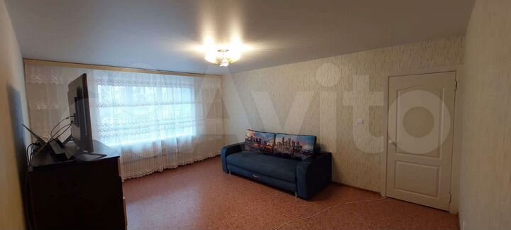 3-к. квартира, 90 м², 1/10 эт.