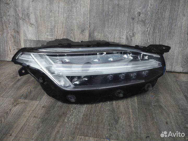 Фара правая №44 volvo XC90 2 2018