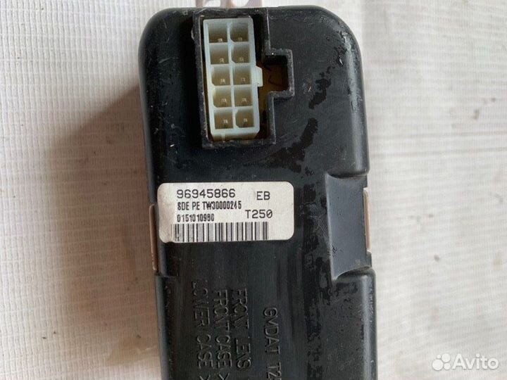 Часы передние Chevrolet Aveo