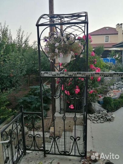 Кованое ограждение с аркой