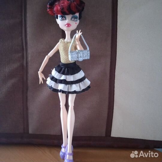 Кукла Монстер Хай дракулаура подделка
