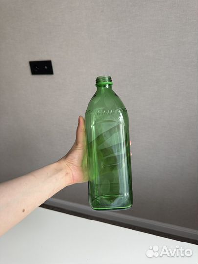 Бутыль стеклянная зеленая ваза