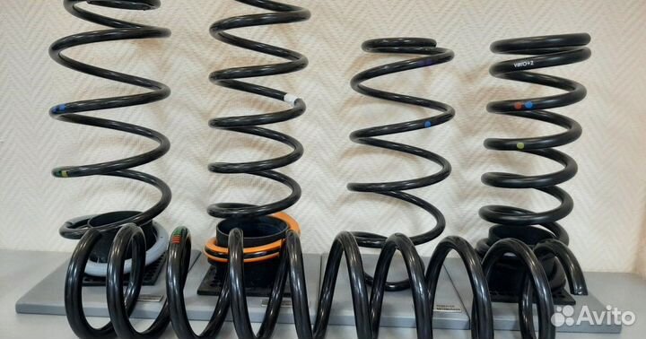 Комплект пружин 2шт задние toyota ipsum 96
