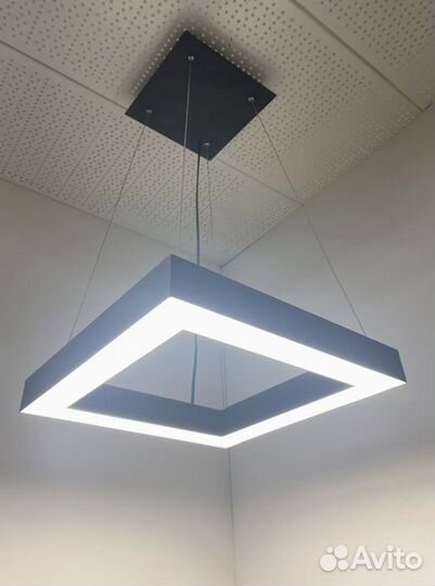 Светодиодный светильник треугольник