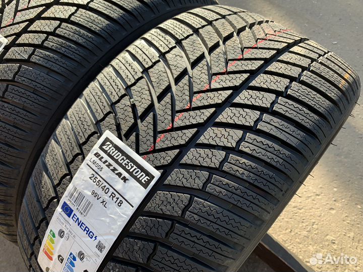 Bridgestone Blizzak LM-005 225/45 R18 и 255/40 R18